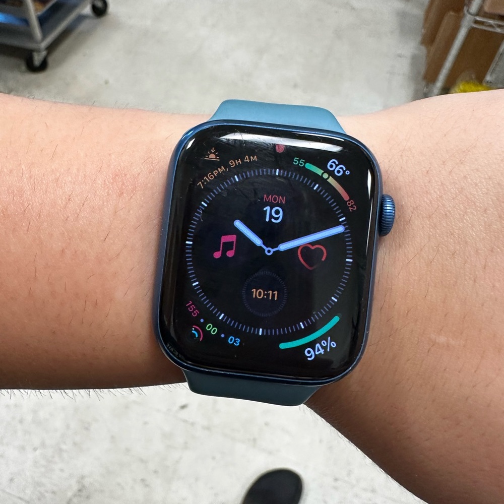 Apple Watch Series 7 44mm GPS+ Cellular